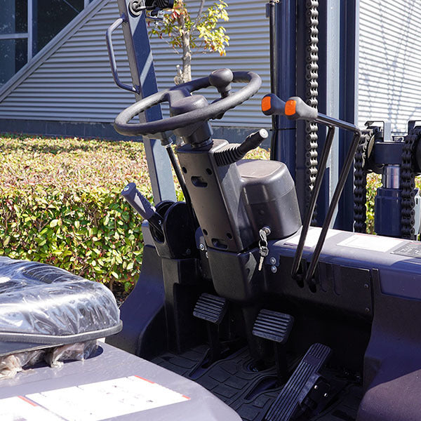 WOMI 2.5 Tons Compact Electric Forklift | Low Noise Zero Emission | CE Certified Industrial Machine